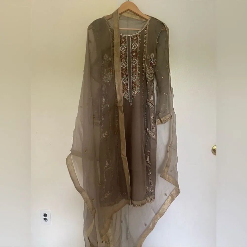 Luxurious Embroidered Brown and Gold 3 piece suit - Picture 2 of 16